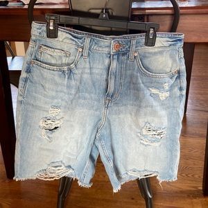 Edgely Bermuda Short